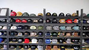 Casquettes Snapback non structurées à 5 panneaux avec patch en caoutchouc, logo personnalisé, broderie de logo - Product Image 5