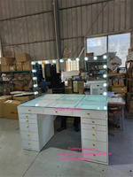 Yicheng Beauty Tables de toilette antiques très vendues avec miroir éclairé, table de maquillage à prix abordable