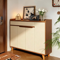 Meuble de rangement moderne pour entrée avec porte-chaussures, porte-manteau et étagère ouverte en bois pour couloir