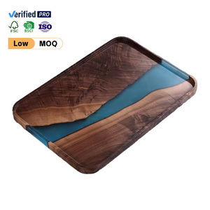 Nouveaux produits en gros très demandés : Plateau irrégulier créatif en bois massif et résine époxy, idéal pour la décoration <span class=keywords><strong>de</strong></span> la maison, <span class=keywords><strong>de</strong></span> la cuisine et des fêtes. - Product Image 1