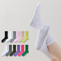 Chaussettes de sport antidérapantes en coton compressif avec logo personnalisé pour femmes, idéales pour le yoga et le Pilates