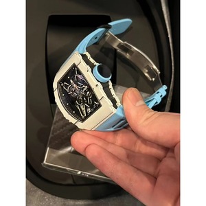 Montre automatique mécanique pour homme, style designer haut de gamme, en fibre de carbone ultra-légère, tourbillon, best-seller - Product Image 3