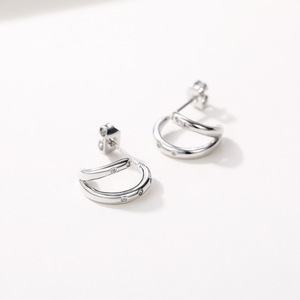 Eleganti Orecchini a Doppio Cerchio Geometrici con Zirconi, Gioielli Minimalisti da Donna, per Uso Quotidiano, Regalo Chic - Product Image 4