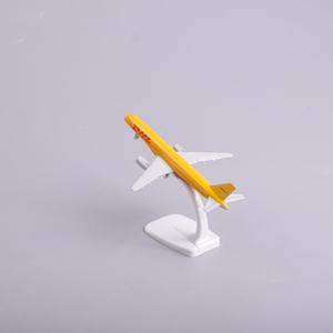 Металлическая модель самолета DHL <span class=keywords><strong>Airways</strong></span> 757, 16 см, подарок для авиационных любителей, игрушка-модель самолета из металла - Product Image 1