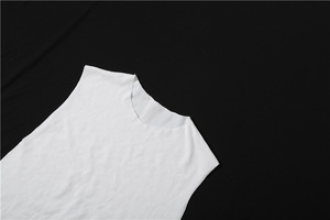 Ensemble sexy pour <span class=keywords><strong>femme</strong></span>, nouvelle collection Printemps/Été 2026 : <span class=keywords><strong>Haut</strong></span> court à découpes latérales col rond et short moulant pour soirée - Product Image 5