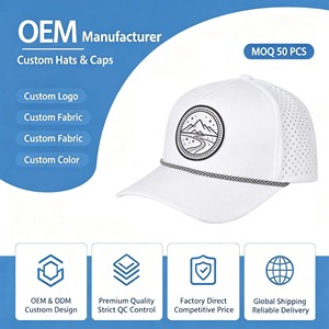 Casquette Snapback de Luxe Personnalisée pour Homme, 7 Panneaux, Patch en Caoutchouc, Résistante à l'Eau, Perforations Découpées au Laser, Sangle en Cuir - Product Image 1