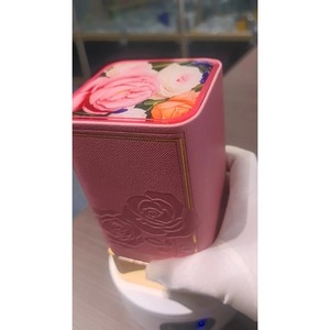 Caja de regalo para perfumes al por mayor, color rosa, revestimiento de cuero, EVA, forma cuadrada, personalizable según la demanda - Product Image 2