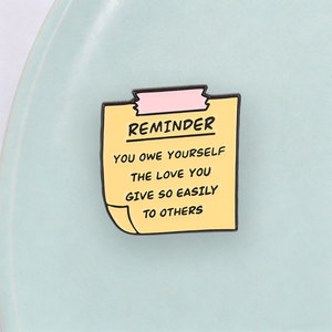 Épinglette en émail personnalisée avec citation sur l'amour-propre, badge métallique inspirant, épinglette de revers, cadeau de bijoux créatif - Product Image 3