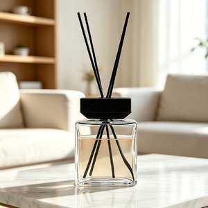 <span class=keywords><strong>Bouteille</strong></span> diffuseur de parfum <span class=keywords><strong>en</strong></span> <span class=keywords><strong>verre</strong></span> carrée de 1000 ml avec bouchon <span class=keywords><strong>en</strong></span> bois noir pour la décoration intérieure de luxe aux États-Unis - Vente <span class=keywords><strong>en</strong></span> gros - Product Image 3