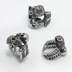Vintage wrap around skeletons stainless steel biker ring from chinese factory