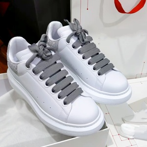 Zapatos Deportivos de Diseño de Alta Calidad, Zapatos Casuales de Lujo para Deportes al Aire Libre, Zapatos para Hombre con Suela Gruesa para Correr y Caminar - Product Image 1