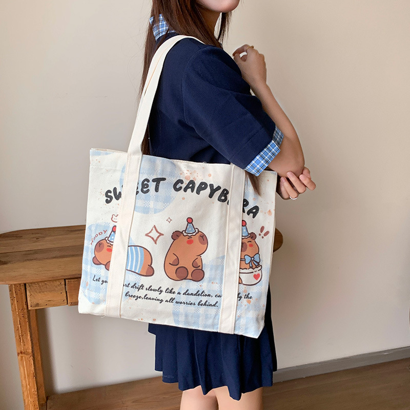 Capybara sweet dream-beige