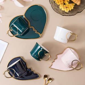 Nuove <span class=keywords><strong>Tazze</strong></span> Creative per <span class=keywords><strong>Colazione</strong></span> per Innamorati <span class=keywords><strong>Set</strong></span> <span class=keywords><strong>di</strong></span> <span class=keywords><strong>Tazze</strong></span> <span class=keywords><strong>da</strong></span> Caffè in Ceramica con Design a Cuore - Product Image 4