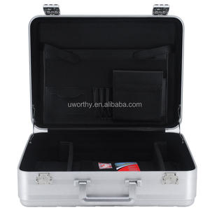 14.5インチ ポータブル アルミニウム・マグネシウム合金素材 一体型 シャイニーシルバー ハードアルミニウムブリーフケース 機材運搬ケース - Product Image 6