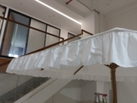 Parasol de luxe en aluminium à rayures, sur mesure, moderne, pour restaurant, mariage, jardin, hôtel, cour extérieure