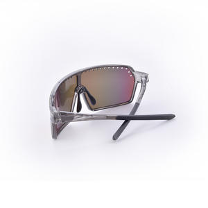 <span class=keywords><strong>Gafas</strong></span> deportivas <span class=keywords><strong>Gafas</strong></span> de ciclismo a prueba de viento Venta al por mayor <span class=keywords><strong>Gafas</strong></span> de sol polarizadas deportivas Uv400 <span class=keywords><strong>Gafas</strong></span> de bicicleta de montaña - Product Image 3