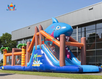 Toboggan gonflable à obstacles en forme de requin, en PVC, respectueux de l'environnement, pour jeux aquatiques pour enfants, usage commercial, fêtes en plein air, course, jeu d'amusement