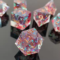 Jeu de dés Dragan et Dungenous en résine scintillante à bords tranchants de la série Blood populaire pour le joueur RPG du MDN