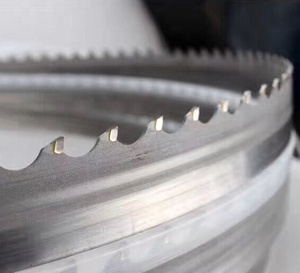 Lames <span class=keywords><strong>de</strong></span> <span class=keywords><strong>scie</strong></span> <span class=keywords><strong>à</strong></span> <span class=keywords><strong>ruban</strong></span> industrielles <span class=keywords><strong>à</strong></span> pointe <span class=keywords><strong>de</strong></span> coupe alternative en <span class=keywords><strong>carbure</strong></span> <span class=keywords><strong>de</strong></span> tungstène pour la découpe du bois et <span class=keywords><strong>de</strong></span> l'acier, soudées au laser OEM - Product Image 3