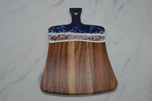 Tabla de cortar con forma de abanico Triangular de ola oceánica azul, mango de cocina de tamaño personalizado, ecológico, sostenible, para servir alimentos - Product Image 4