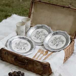 Assiettes en papier jetables écologiques de style rétro européen pour les dîners et les mariages - Product Image 3