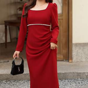 Vestido de Noche Runqi con Cuello Cuadrado y Perlas N8818 Rojo Talla Grande Otoño Invierno Estilo Francés Elegante Color Sólido para Mujer - Product Image 4