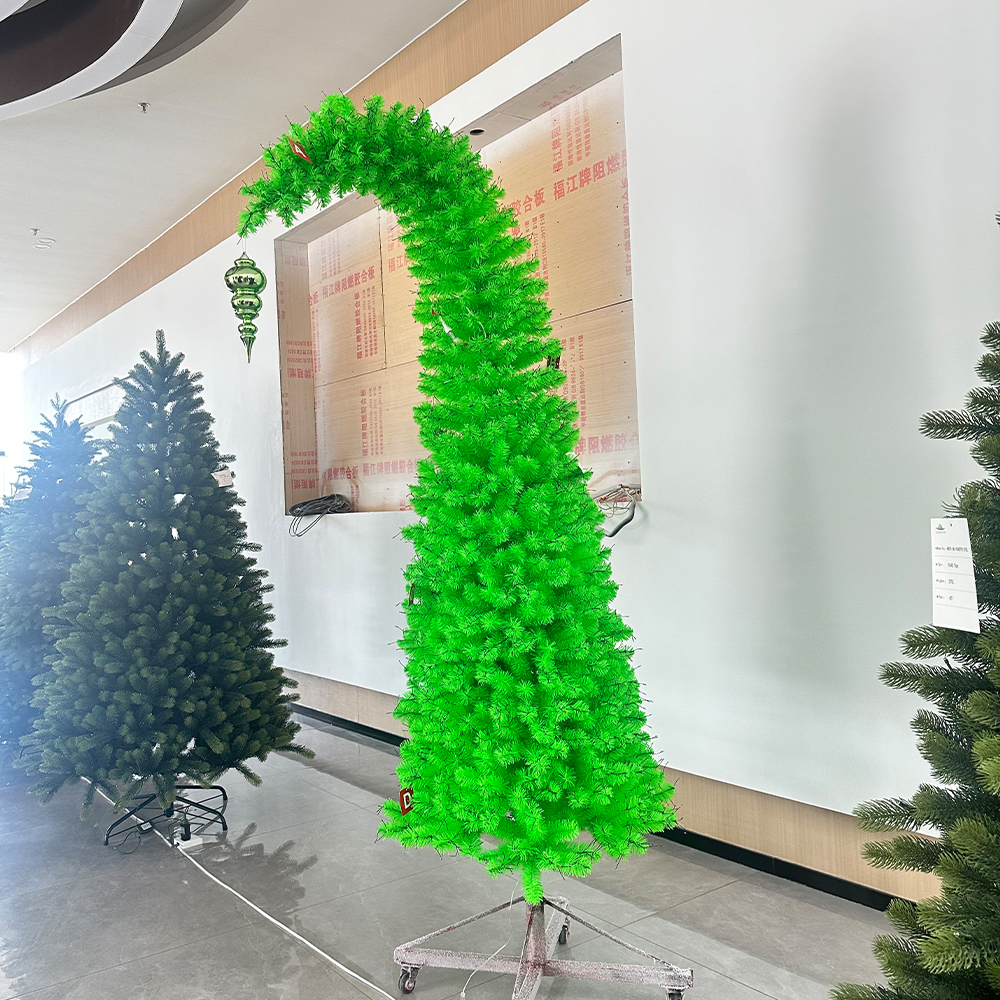 お祭り気分を盛り上げる、素敵なグリンチクリスマスツリーセールの卸売
