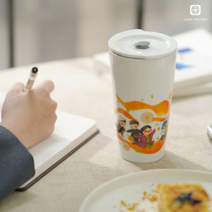 Tasse en porcelaine minimaliste vietnamienne Thanh Y 700ml tasse à thé retenant la chaleur cadeau en céramique de luxe OEM personnalisé en gros - Product Image 1