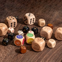 FACCUB Prix de gros usine Haute qualité Personnalisé Dés de jeu D6 en bois de 25 mm de grande taille Naturel vierge pour impression de numéros