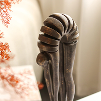 Sculptures de maison au design moderne Décoration de statue Sculpture moderne en résine Décoration artistique Décoration intérieure