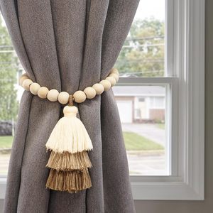 Attaches de rideau en perles de bois magnétiques faites à la main SRG, 2 pièces |   Attaches de rideaux magnétiques simples et élégantes avec pompon |   Accessoires Muraux - Product Image 3