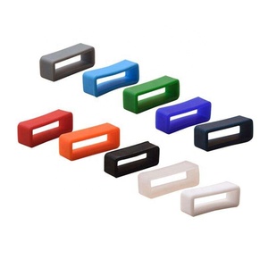 Venta al por mayor de fábrica OEM: Sujetadores de silicona de 16MM, 18MM, 20MM, 22MM, 24MM, 26MM, sujetadores de correa de goma con hebilla para correas, compatibilidad universal - Product Image 1