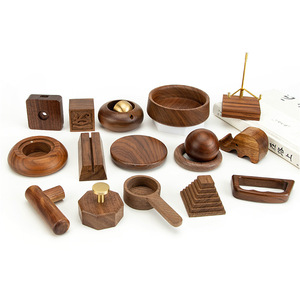 Madera de Nogal Negro Sólido OEM, Tallada con CNC, para Mostradores de Bar Personalizados y Estantes de Exhibición para Bodegas, Ideal para Hostelería de Lujo - Product Image 4