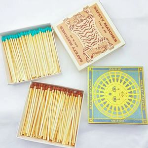 <span class=keywords><strong>Grande</strong></span> boîte d'allumettes carrée <span class=keywords><strong>pour</strong></span> cigare <span class=keywords><strong>bougie</strong></span> allumettes boîte d'allumettes 4 pouces bâton en bois allumettes avec logo personnalisé coloré allumettes en boîte - Product Image 2