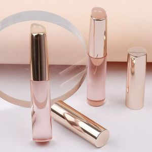 Pinceau de maquillage portable en silicone, anti-poussière, pour application de rouge à lèvres et gloss, idéal pour masques et anticernes. - Product Image 3