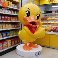 Sculpture de canard en fibre de verre IP Zhang Ya Zi, ornement de point de rassemblement pour snack-bars et lieux touristiques, installation de décoration commerciale