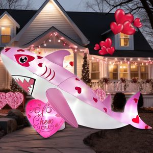 Squalo Gonfiabile Gigante Rosa di 2,7 Metri con Decorazioni a Cuore e Luci LED Integrate, Decorazione Gonfiabile per Casa, Giardino e Esterni - Product Image 1