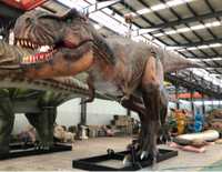 Marionnette Animatronique de Triceratops Bébé Portable, Marionnette de Dinosaure Réaliste pour la Maternelle, la Salle de Jeux et les Événements et Spectacles Intérieurs