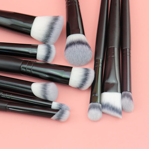 Ahyee – pinceau de fond de teint angulaire, meilleur pinceau de fond de teint abordable, pinceau correcteur de beauté angulaire - Product Image 3