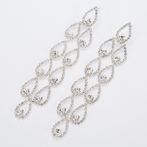Boucles d'oreilles en forme de goutte d'eau serties de diamants, boucles d'oreilles de mariée E370 - Product Image 2