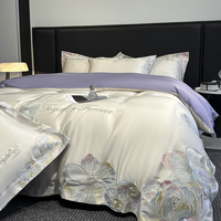 Parure de lit élégante rose brodée de fleurs, ensemble de housse de couette en satin de coton soyeux haut de gamme pour la décoration de chambre de mariage