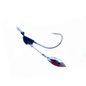带有配重和铅锤的旋转亮片鱼钩仍然可以吸引更多的鱼以更长的距离