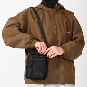 Nouveau style tendance : Sac bandoulière homme en polyester, design simple, ceinture réglable, sac messager imperméable - Product Image 4