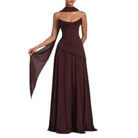 Nuovo Abito Lungo Estivo 2026 Senza Spalline in Chiffon Drappeggiato, Stile Francese Chic con Vita Smerlata e Sciarpa al Collo, Rosa