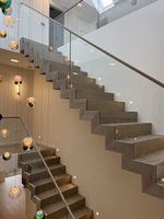 Escalier en acier personnalisé en forme de zigzag pour villa