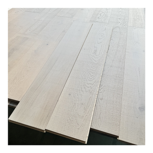 Plancher en chêne de qualité commerciale pour la maison, revêtement de sol en bois d'ingénierie pour les intérieurs résidentiels et de bureaux - Product Image 1