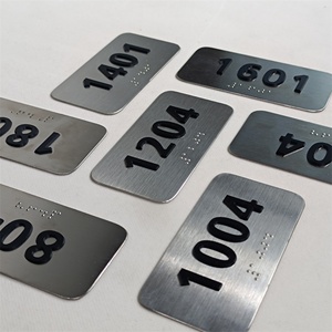 Letrero de Puerta de Habitación de Hotel con Número de Habitación en Braille ADA, Diseño Moderno en Metal, Personalizado con Placa de Número de Casa - Product Image 6