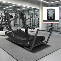Caminadora Curva Multifuncional, Máquina de Entrenamiento 4 en 1 Hyrox para Empujar/Tirar de Trineo, Ejercicios de Granjero, Correr y Zona de Acondicionamiento Físico