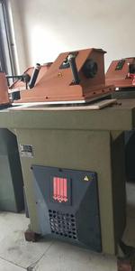 Presse hydraulique à bras oscillant <span class=keywords><strong>de</strong></span> haute qualité <span class=keywords><strong>de</strong></span> 25 tonnes, marque italienne réputée, <span class=keywords><strong>machine</strong></span> <span class=keywords><strong>de</strong></span> poinçonnage d'<span class=keywords><strong>occasion</strong></span> - Product Image 3