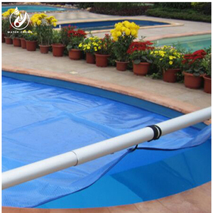 Bâche isolante en PVC pour <span class=keywords><strong>piscine</strong></span> familiale Water Crown, durable, personnalisable, fond à <span class=keywords><strong>bulles</strong></span> carré, installation facile, bleue - Product Image 5